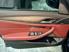 2021 BMW 5 Series 530Li, чёрный — фото 23