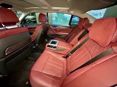 2021 BMW 5 Series 530Li, чёрный — фото 25