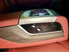 2021 BMW 5 Series 530Li, чёрный — фото 37