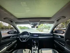 2022 Volkswagen Passat 330TSI Luxury, чёрный — фото 3