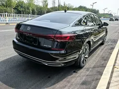2022 Volkswagen Passat 330TSI Luxury, чёрный — фото 7