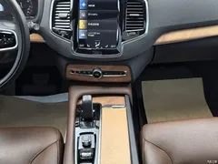 2021 Volvo XC90 B6 Zhiyi Luxury 7-seater, чёрный — фото 13