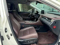 2020 Lexus RX 300 4WD, белый — фото 7