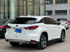 2020 Lexus RX 300 4WD, белый — фото 8