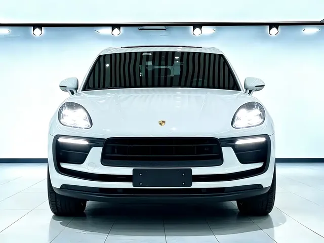 2023 Porsche Macan 2.0T