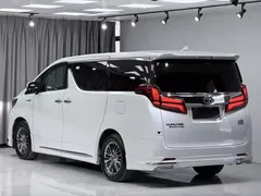 2020 Toyota Vellfire Hybrid 2.5L HV Premium, белый — фото 11