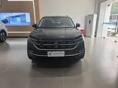 2023 Volkswagen Tayron 330TSI 2WD R-Line, чёрный — фото 2