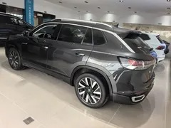 2023 Volkswagen Tayron 330TSI 2WD R-Line, чёрный — фото 8