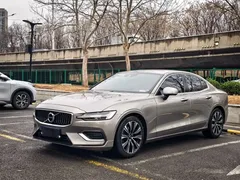 2022 Volvo S60 B4 Luxury — фото 1