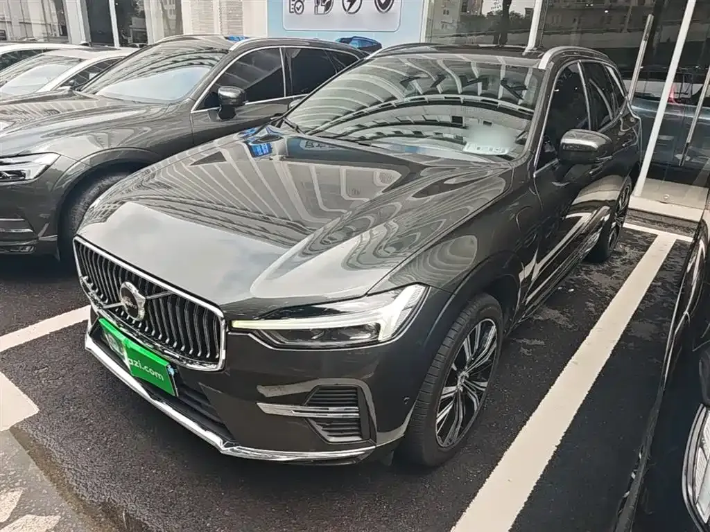 2022 Volvo XC60 Hybrid T8 PHEV 4WD Luxury