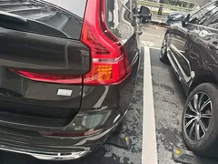 2022 Volvo XC60 Hybrid T8 PHEV 4WD Luxury — фото 8