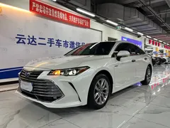 2019 Toyota Avalon Hybrid 2.5L Luxury, белый — фото 2