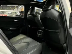 2019 Toyota Avalon Hybrid 2.5L Luxury, белый — фото 12