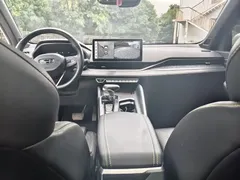 2023 Geely Preface 1.5TD, белый — фото 12