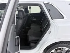 2022 Audi Q3 35 TFSI fashionable and dynamic, белый — фото 13