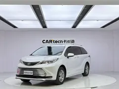2023 Toyota Sienna 2.5L Hybrid Comfort, белый — фото 1