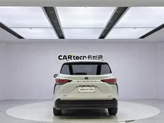 2023 Toyota Sienna 2.5L Hybrid Comfort, белый — фото 4