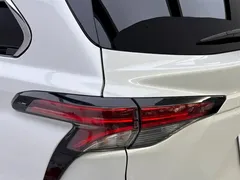 2023 Toyota Sienna 2.5L Hybrid Comfort, белый — фото 10