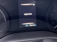 2023 Toyota Sienna 2.5L Hybrid Comfort, белый — фото 13