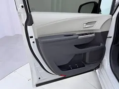 2023 Toyota Sienna 2.5L Hybrid Comfort, белый — фото 15
