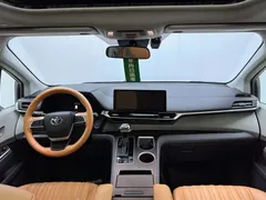 2023 Toyota Sienna 2.5L Hybrid Comfort, белый — фото 19