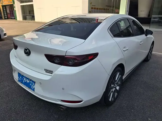 2023 Mazda 3 2.0L AT