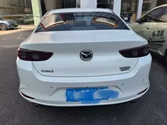 2023 Mazda 3 2.0L AT, белый — фото 7