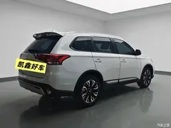 2020 Mitsubishi Outlander 2.0L 2WD Enjoy 5 seats, белый — фото 4