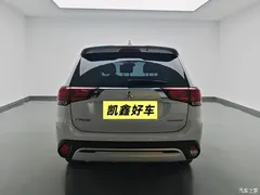 2020 Mitsubishi Outlander 2.0L 2WD Enjoy 5 seats, белый — фото 5