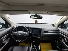 2020 Mitsubishi Outlander 2.0L 2WD Enjoy 5 seats, белый — фото 9