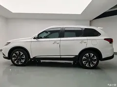2020 Mitsubishi Outlander 2.0L 2WD Enjoy 5 seats, белый — фото 11