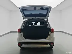 2020 Mitsubishi Outlander 2.0L 2WD Enjoy 5 seats, белый — фото 13