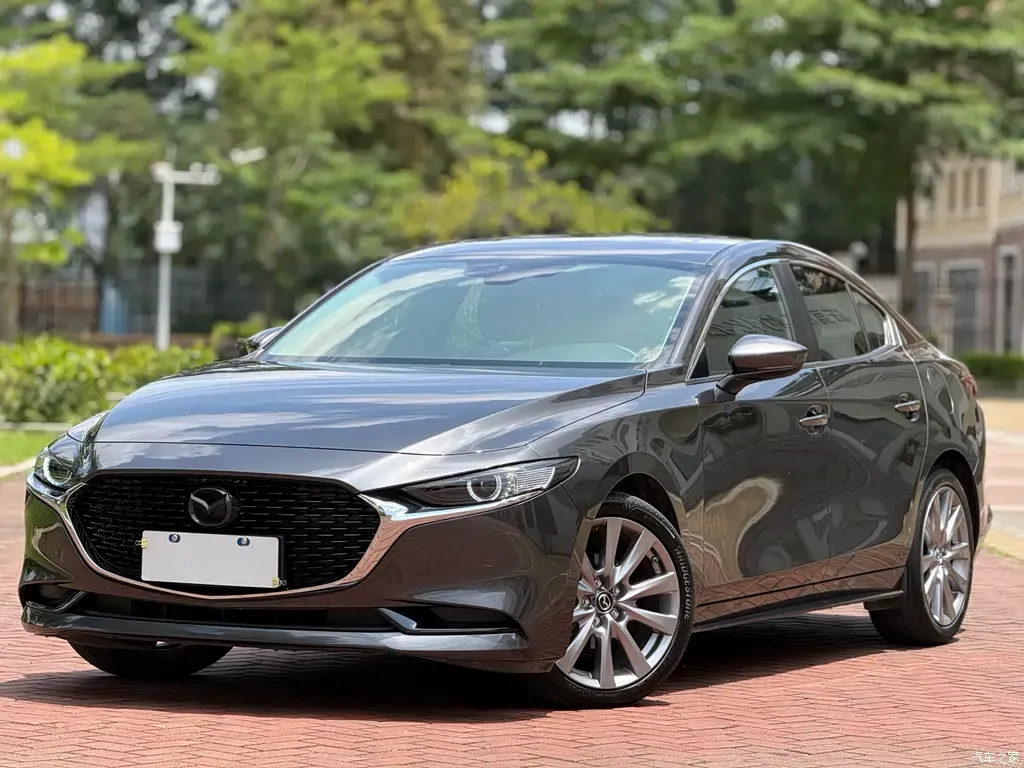 2021 Mazda Axela 2.0L AT quality and elegance