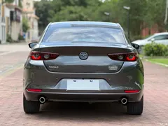 2021 Mazda Axela 2.0L AT quality and elegance — фото 4