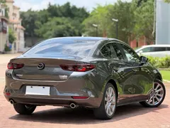 2021 Mazda Axela 2.0L AT quality and elegance — фото 5