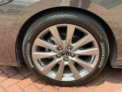 2021 Mazda Axela 2.0L AT quality and elegance — фото 15