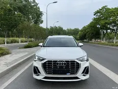 2022 Audi Q3 35 TFSI fashionable and dynamic, белый — фото 2