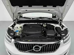 2022 Volvo XC40 T4 4WD Zhiyuan Luxury, белый — фото 21