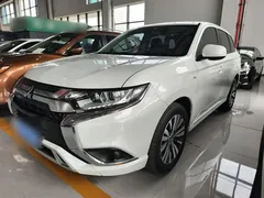 2021 Mitsubishi Outlander 2.0L 2WD 5, белый — фото 1