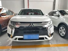 2021 Mitsubishi Outlander 2.0L 2WD 5, белый — фото 8