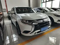 2021 Mitsubishi Outlander 2.0L 2WD 5, белый — фото 9