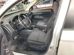 2021 Mitsubishi Outlander 2.0L 2WD 5, белый — фото 16