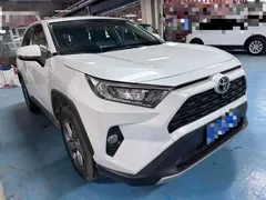 2022 Toyota RAV4 2.0L CVT 2WD Fashion, белый — фото 3