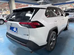 2022 Toyota RAV4 2.0L CVT 2WD Fashion, белый — фото 18