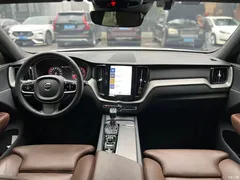 2021 Volvo XC60 T5 4WD Zhiyuan Luxury, белый — фото 6