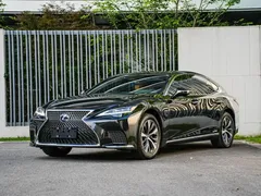 2021 Lexus LS 500h, чёрный — фото 1