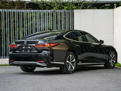 2021 Lexus LS 500h, чёрный — фото 4