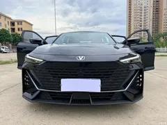 2023 Changan UNI-V 1.5T Premium Type, чёрный — фото 22