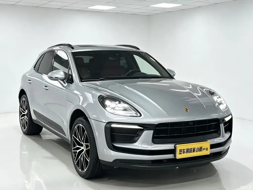 2022 Porsche Macan Macan 2.0T