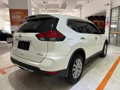 2021 Nissan X-Trail 2.0L CVT 2WD XL Premium, белый — фото 4